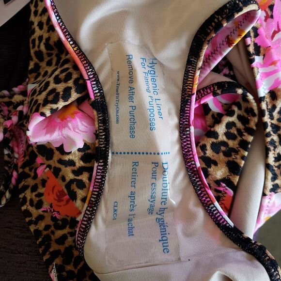 Victoria's Secret Negril Floral/Cheetah Print Plunge Halter One-Piece Swimsuit - Picture 11 of 11